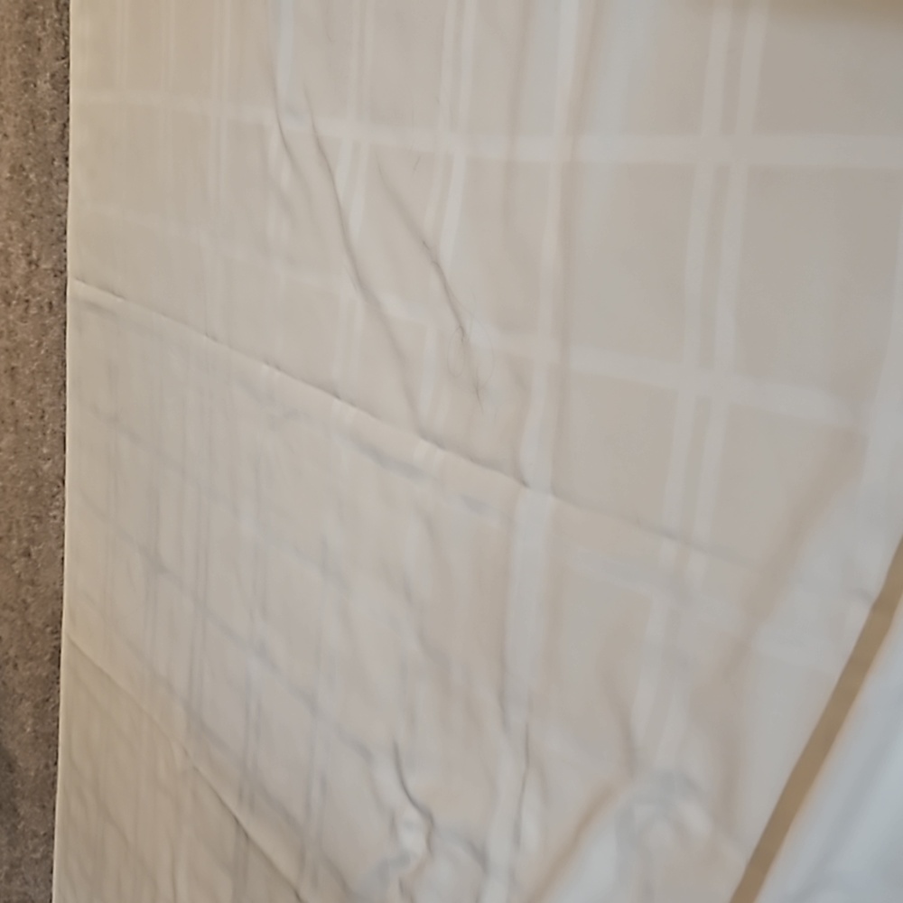 White tablecloth rectangular understated square pattern - Picture 9 of 11